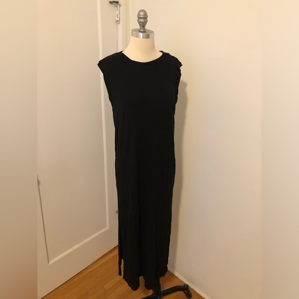 Black viscose dress